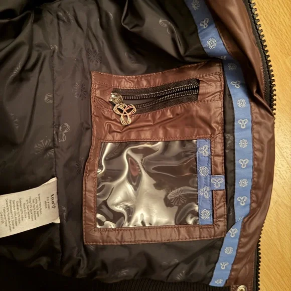 TNA Puffer Jacket - Picture 3 of 6